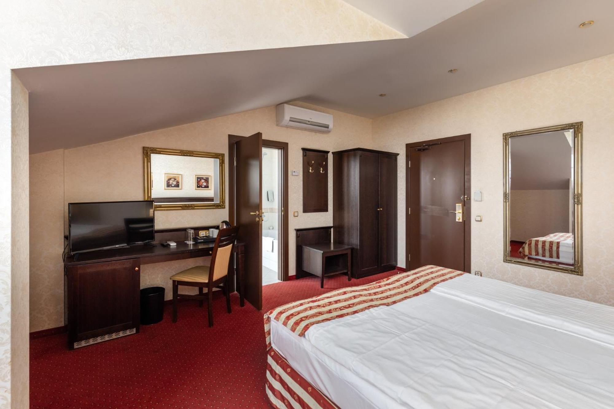 Gertrude Hotel Self Check-In Riga Exterior foto
