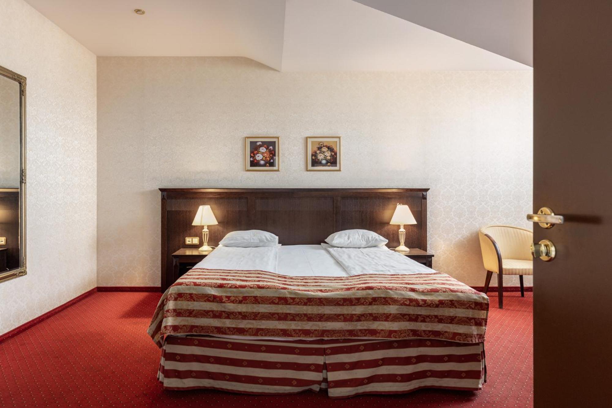 Gertrude Hotel Self Check-In Riga Quarto foto